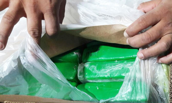 Greek police find €3.2 million of cocaine in banana containers