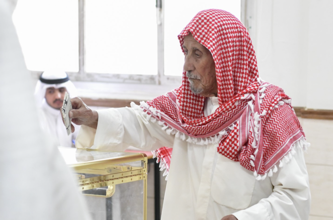 Kuwaitis turnout to cast vote in parliamentary elections 