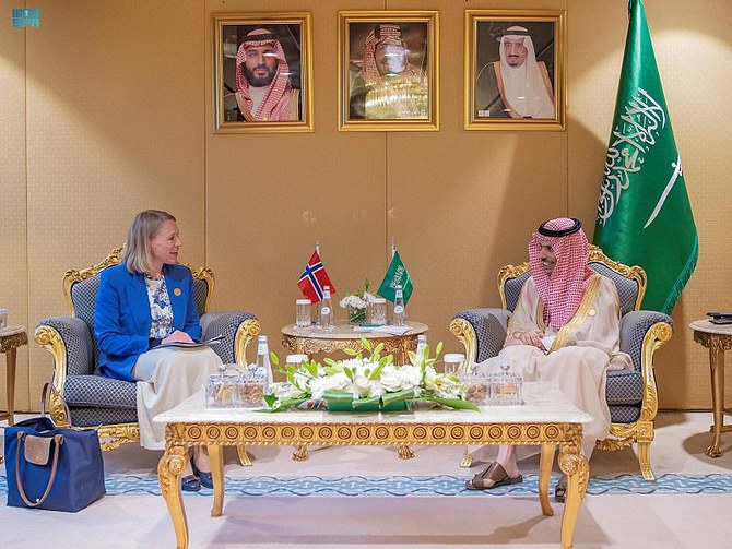 Saudi and Norwegian foreign ministers hold talks on sidelines of anti-Daesh coalition meeting