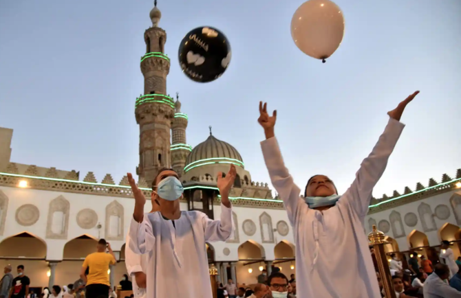 Egyptians defy rising prices to savor the spirit of Eid