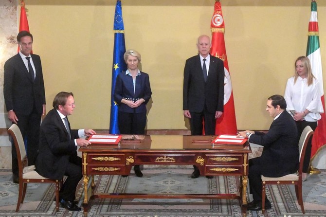 EU and Tunisia signed on Sunday a MoU for a “strategic and comprehensive partnership” on irregular migration, development.