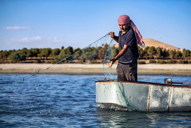 Syria fishermen despair at water loss, river pollution