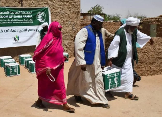 KSrelief continues distributing food parcels to Sudan