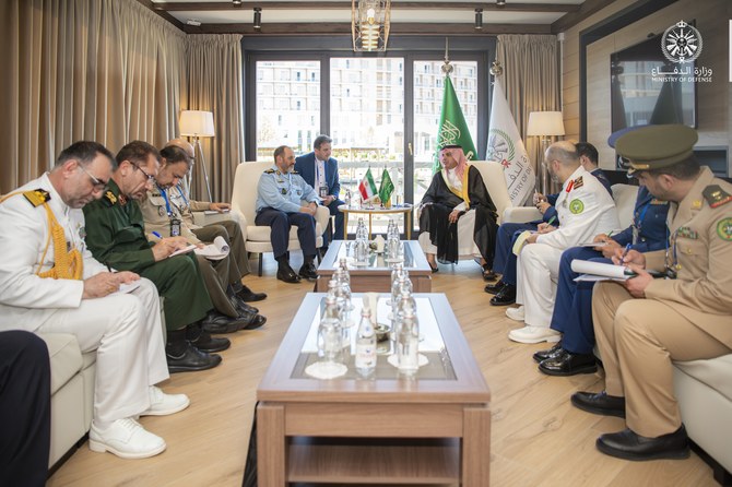 Saudi, Iran officials discuss defense ties in Moscow 
