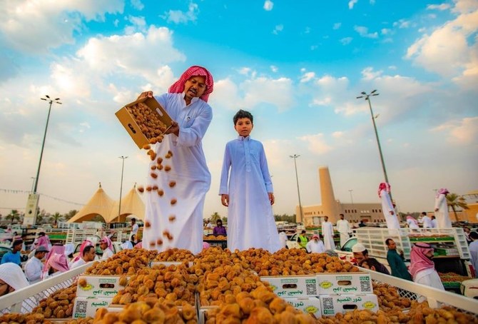 Rich pickings for fruit merchants at Buraidah Date Festival