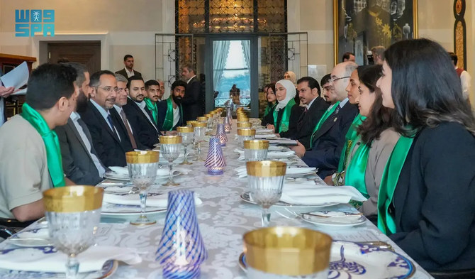 Saudi Arabia’s industry minister meets Saudi students in Turkey