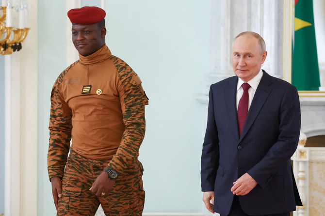 Burkina Faso leader discusses military cooperation with Russian delegation 