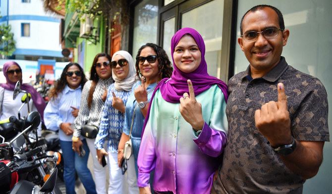 Maldives presidential election heading for 2nd round after no clear winner emerges