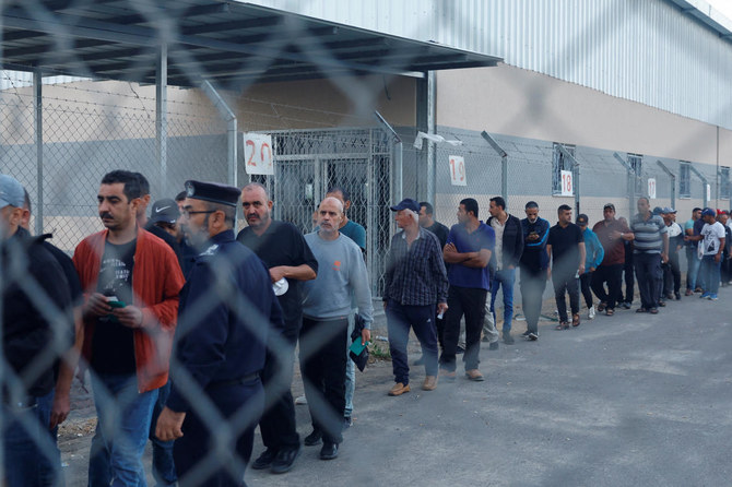 Gazans return to work in Israel as West Bank border reopens