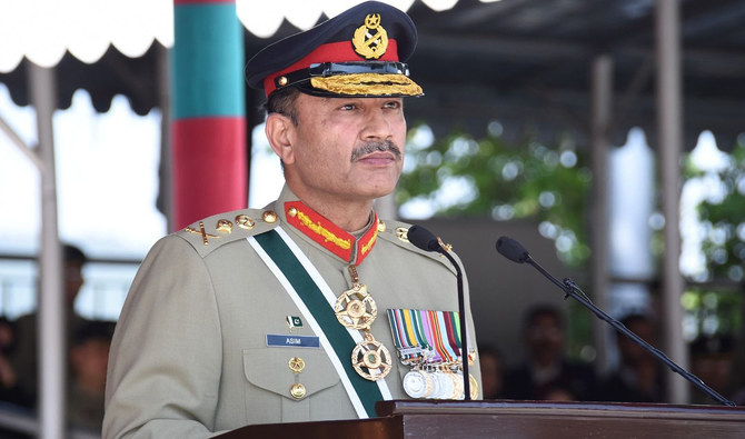 Safety of Pakistanis of ‘paramount importance’: Army chief on deportation of illegal immigrants