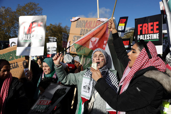 London pro-Palestinian march passes off peacefully, police clash with far-right protesters