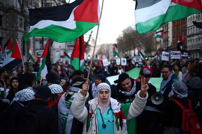 Tens of thousands march in London calling for Gaza ceasefire