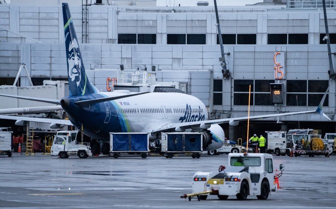 Boeing jetliner that suffered inflight blowout was restricted because of concern over warning light