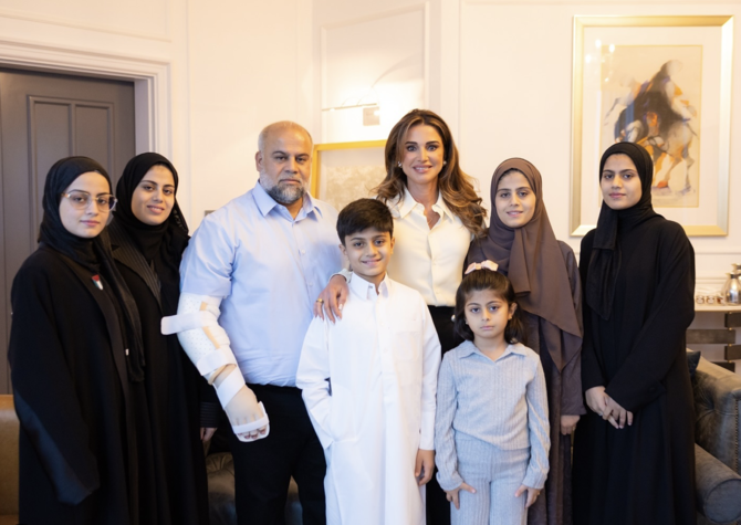 Jordan’s Queen Rania meets Gaza journalist Wael Al-Dahdouh in Doha