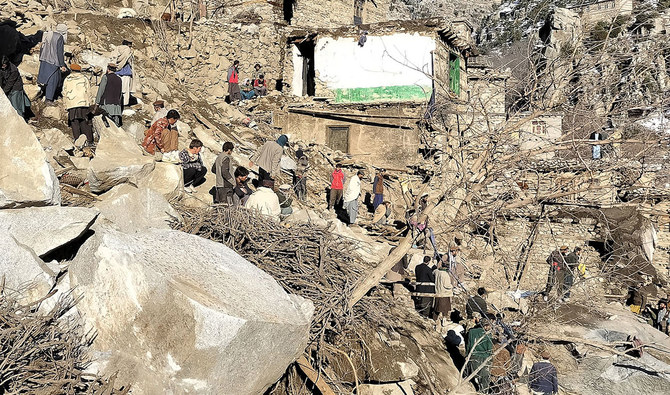 Rescue teams reach site of deadly Afghanistan landslide close to Pakistan border