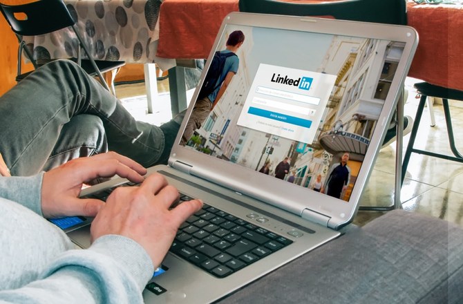 LinkedIn should be bigger than Facebook