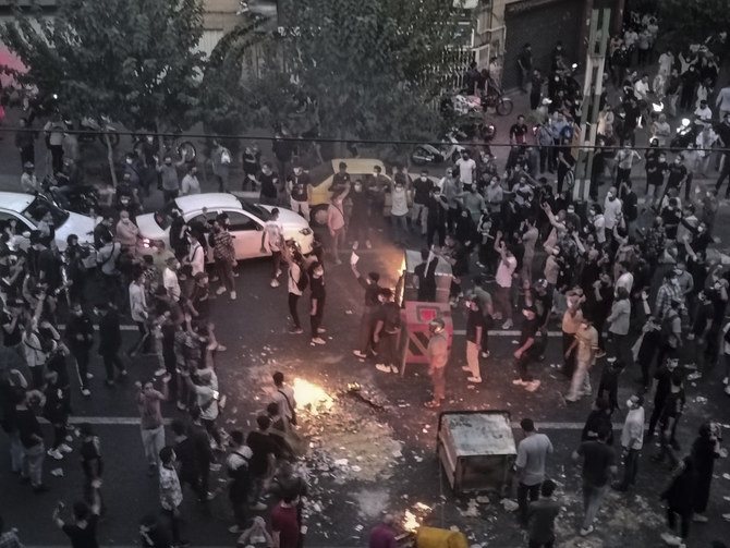 Iran protests exposing cracks in regime unity