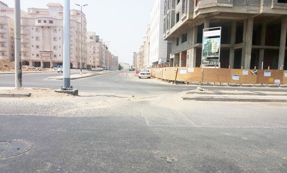 20,000 damaged Jeddah sidewalks to undergo repairs