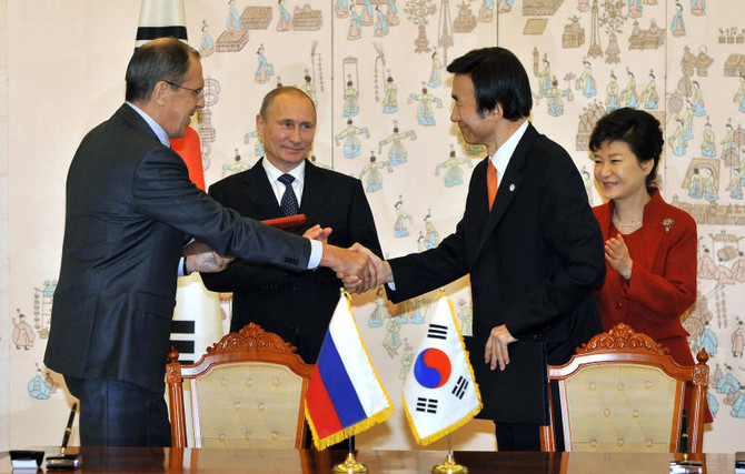 Putin in Seoul pushes for new ‘Silk Road’ through N. Korea