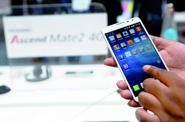 Huawei profit jumps on smartphones