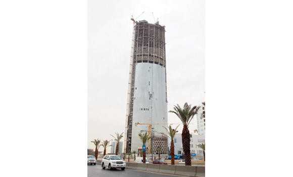 June opening set for tallest Riyadh tower