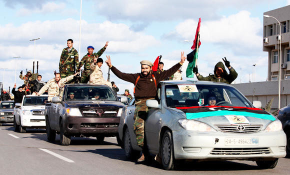 Libyan army in heavy fighting with oil port rebels
