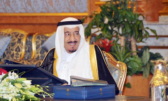 299,000 Saudis join civil service