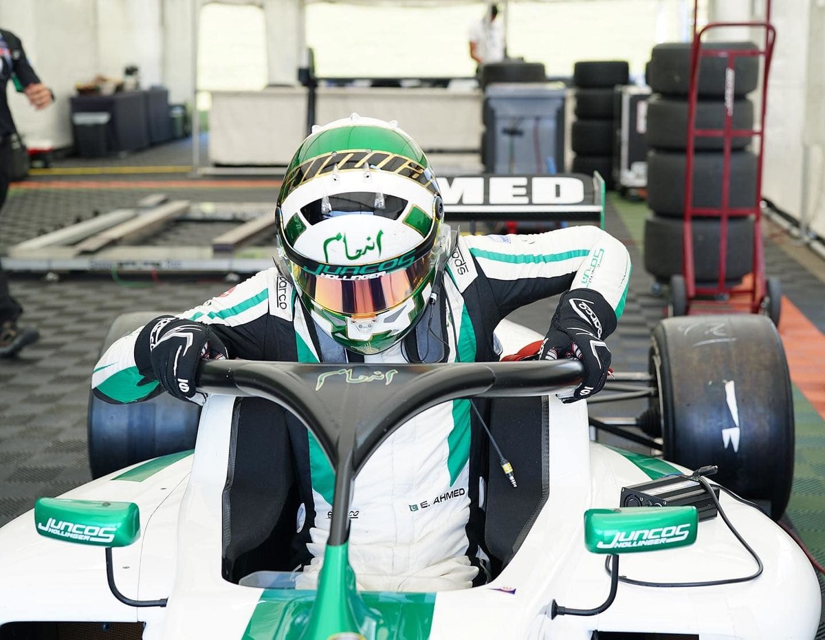 Why Enaam Ahmed is a Trailblazer for Pakistani-British Drivers 1 enaam ahmed